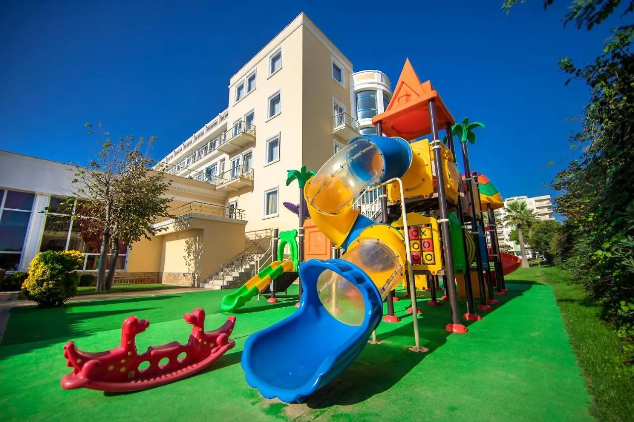 דורס Adriatik Hotel, BW Premier Collection מלון
