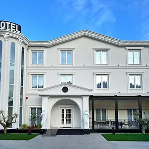 Reign Hotell