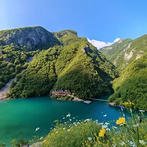 Hostal Riverside Komani, Koman