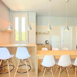 Apartment Elegant New - Colorful By The Sea